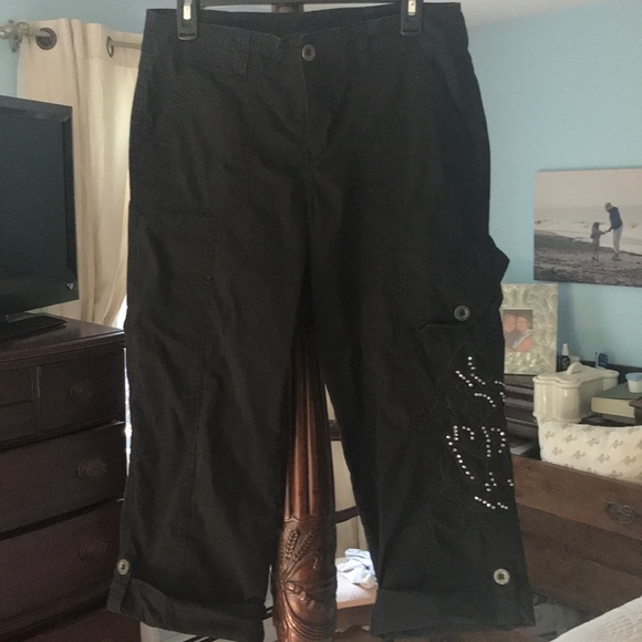 Capris by Style&Co. in EUC. Tons of pockets! - Picture 2 of 7